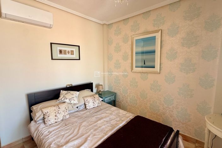 Image No.37-4 Bed Property for sale