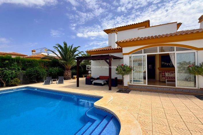 Image No.8-4 Bed Property for sale