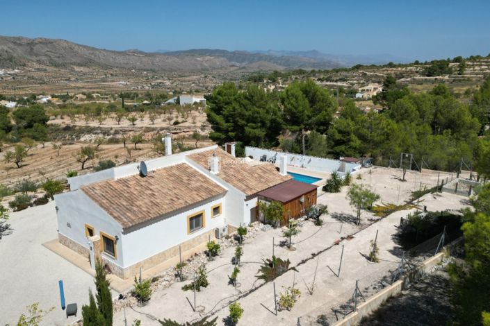 Image No.18-4 Bed Property for sale