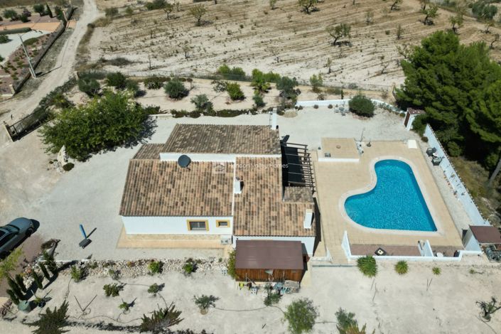 Image No.19-4 Bed Property for sale