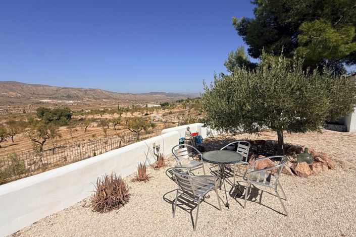 Image No.30-4 Bed Property for sale