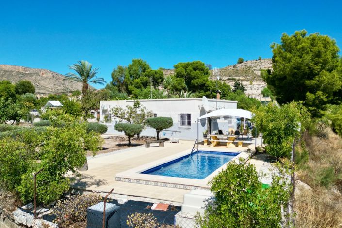 Image No.3-3 Bed Villa for sale