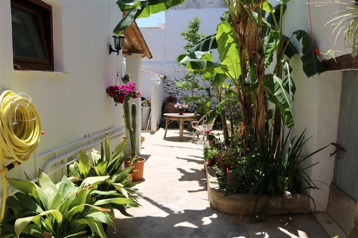 Image No.12-5 Bed Townhouse for sale