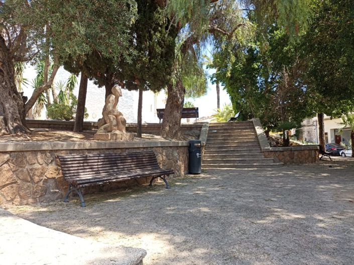 Image No.19-5 Bed Townhouse for sale