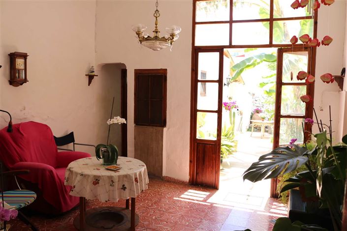 Image No.8-5 Bed Townhouse for sale