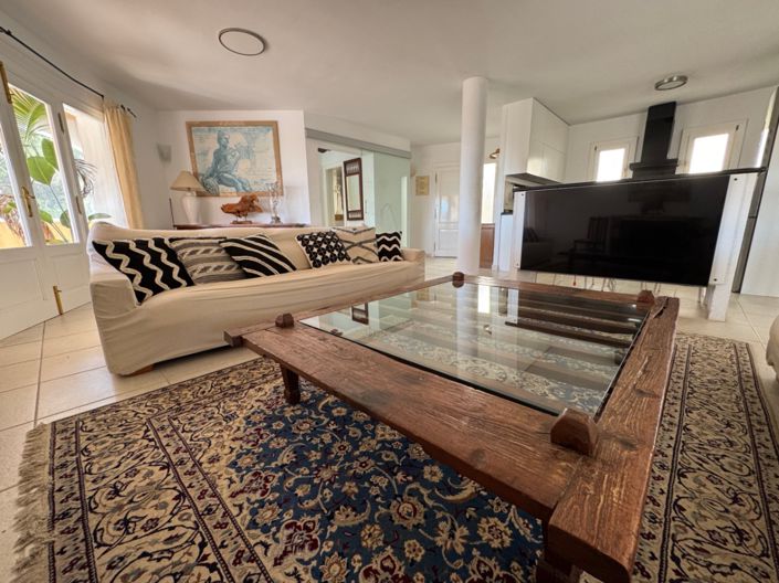 Image No.32-4 Bed Villa for sale