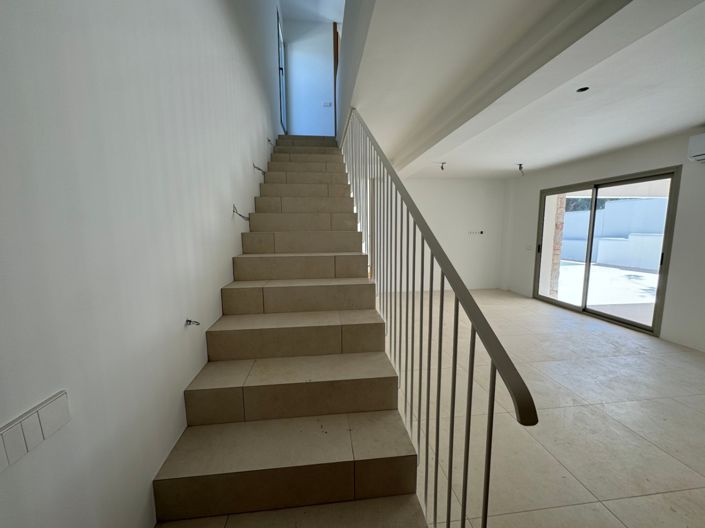 Image No.17-3 Bed Villa for sale