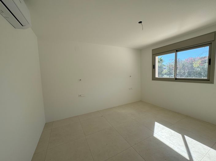 Image No.18-3 Bed Villa for sale