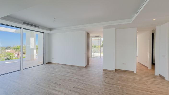 Image No.17-4 Bed Villa for sale