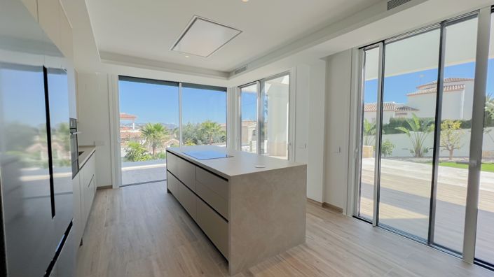 Image No.20-4 Bed Villa for sale