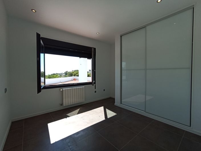 Image No.5-3 Bed Villa for sale