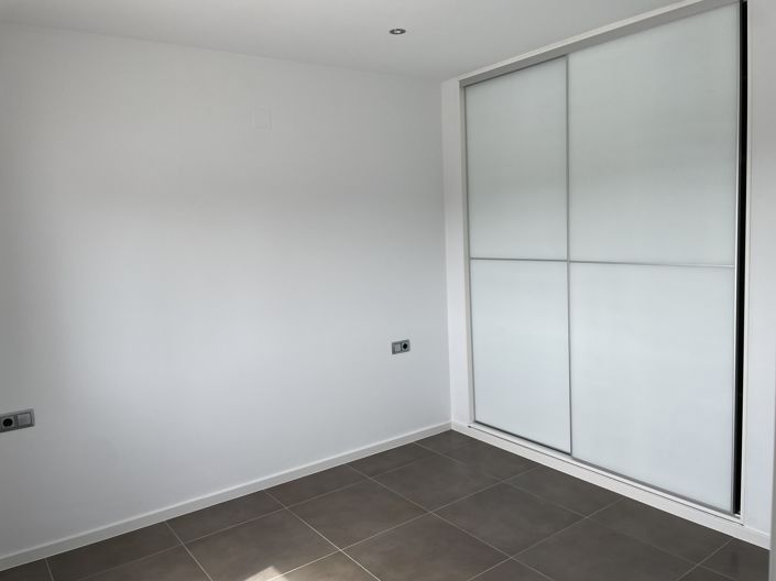 Image No.32-3 Bed Villa for sale