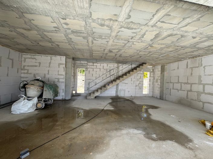 Image No.17-3 Bed Villa for sale