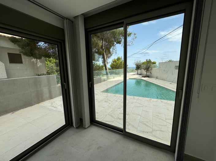 Image No.11-4 Bed Villa for sale