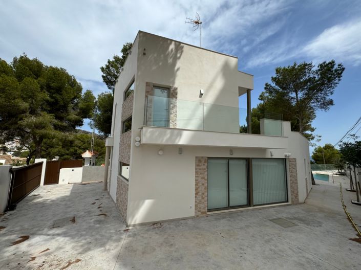 Image No.25-4 Bed Villa for sale