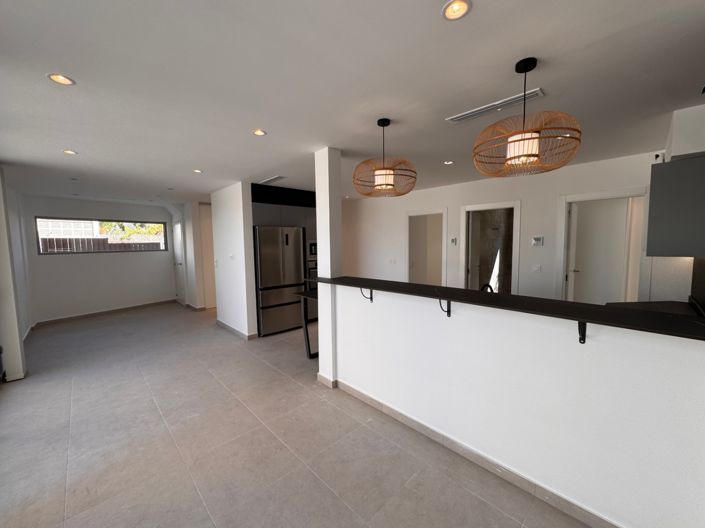 Image No.46-4 Bed Villa for sale
