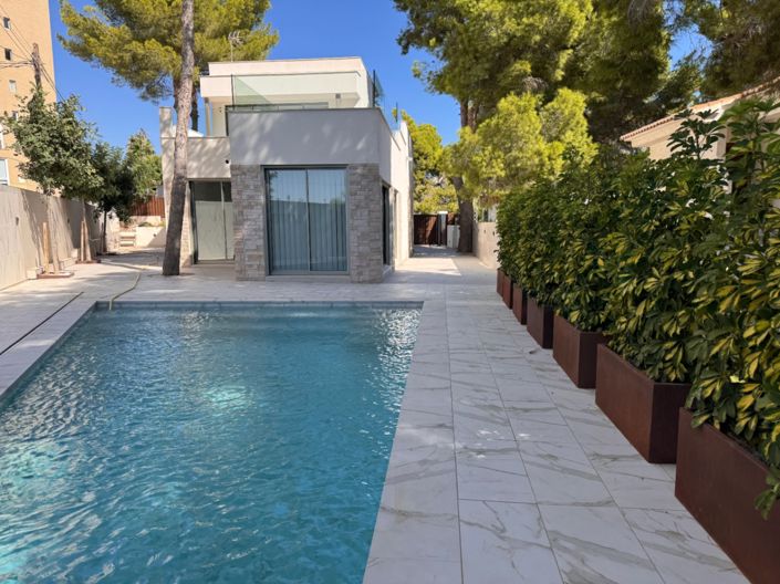 Image No.54-4 Bed Villa for sale