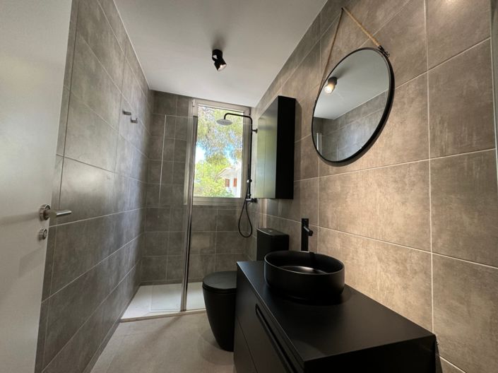 Image No.8-4 Bed Villa for sale