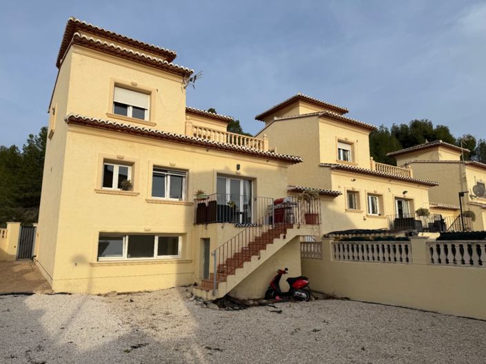 Image No.1-Villa de 5 chambres à vendre à Calpe