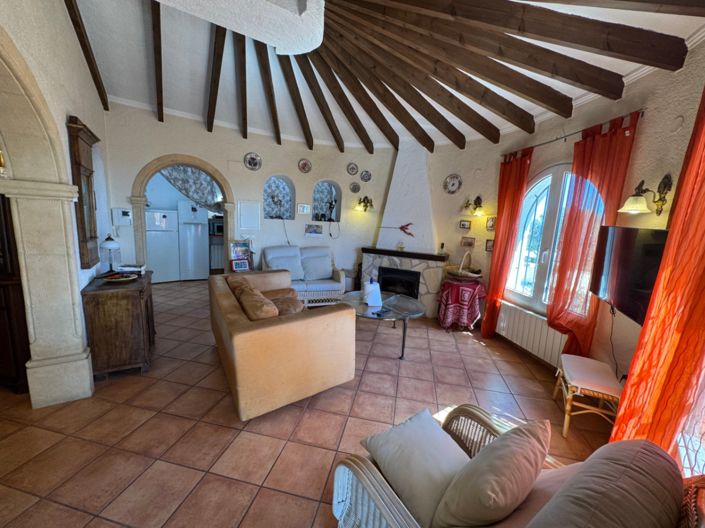Image No.10-3 Bed Villa for sale