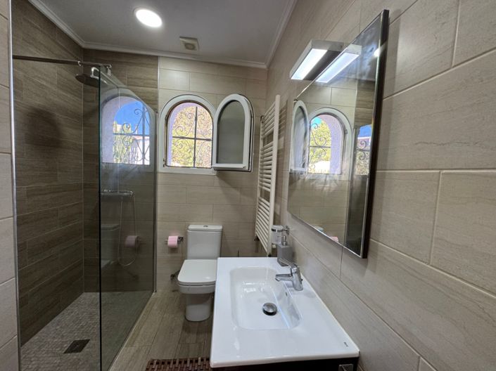 Image No.19-3 Bed Villa for sale