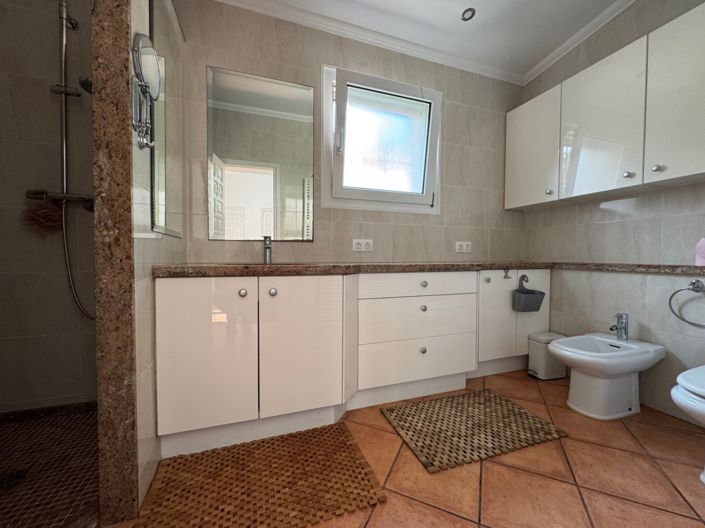 Image No.22-3 Bed Villa for sale