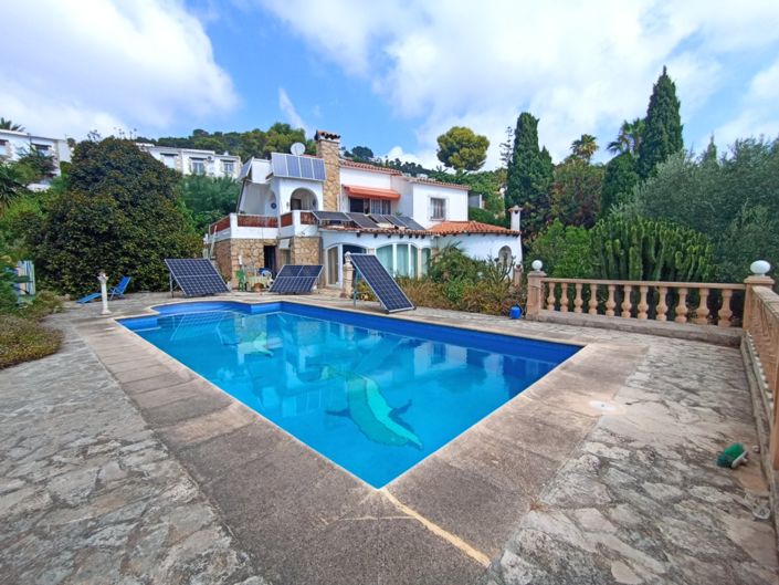 Image No.1-3 Bed Villa for sale