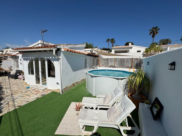 Image No.2-3 Bed Villa for sale