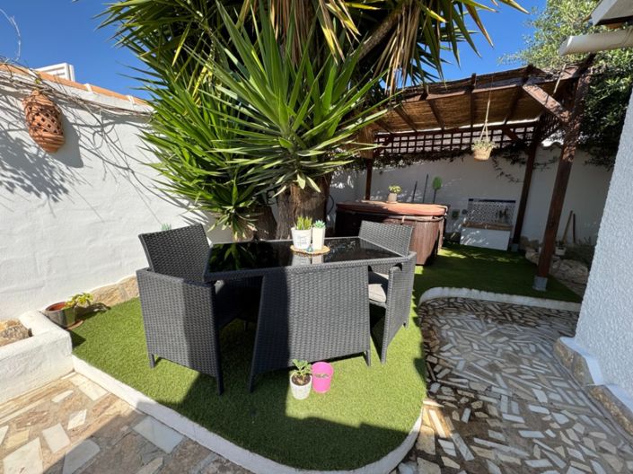 Image No.6-2 Bed Villa for sale