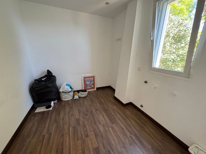 Image No.25-2 Bed Apartment for sale