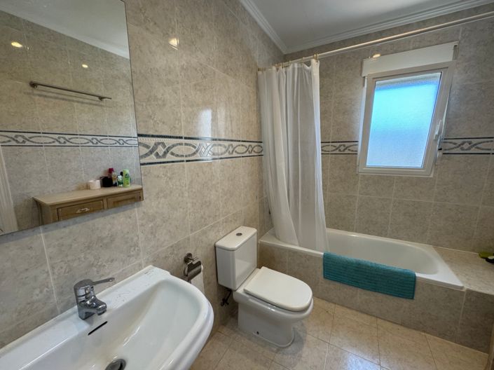 Image No.24-4 Bed Villa for sale