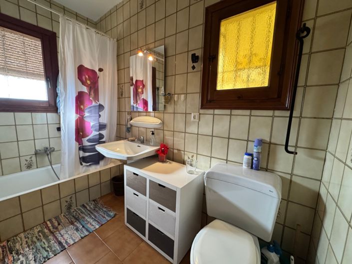 Image No.24-2 Bed Apartment for sale