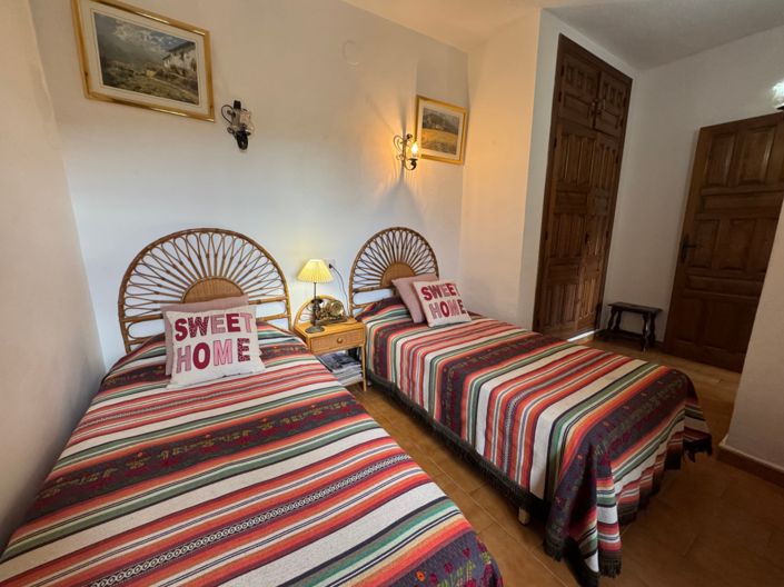 Image No.26-2 Bed Apartment for sale