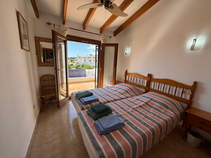 Image No.21-3 Bed Bungalow for sale