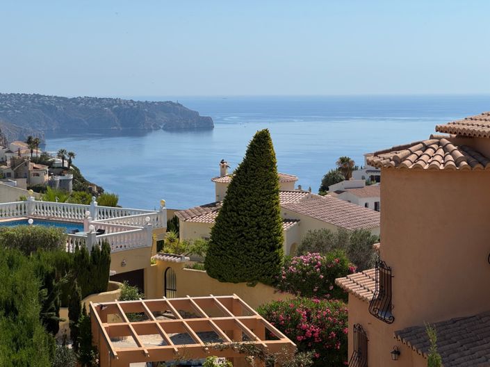 Image No.1-3 Bed Villa for sale