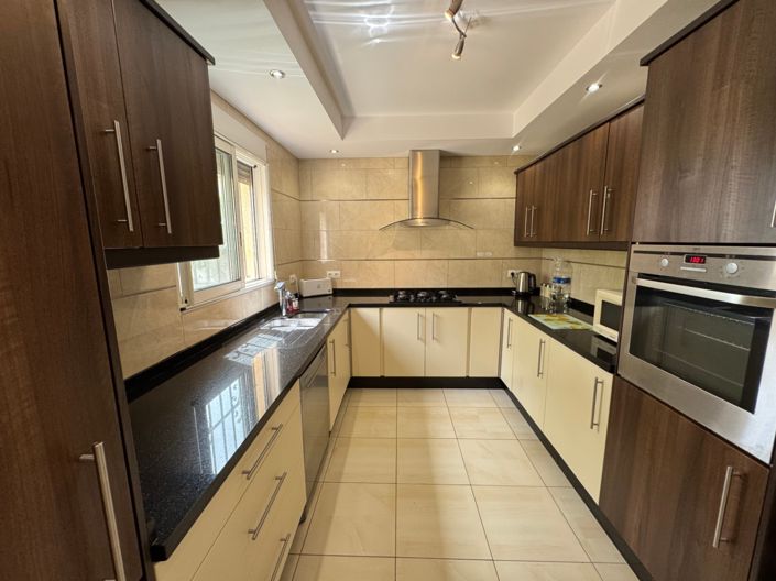 Image No.17-3 Bed Villa for sale