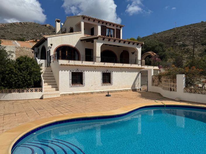 Image No.1-3 Bed Villa for sale