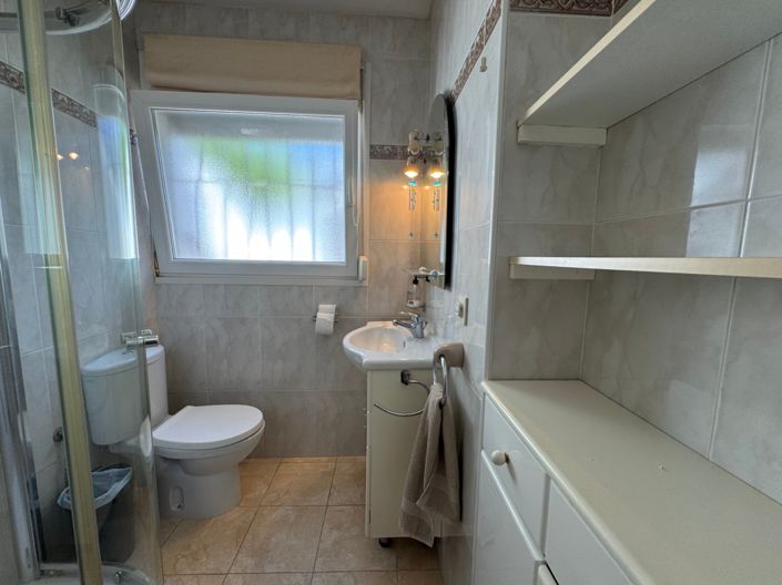 Image No.15-2 Bed Bungalow for sale