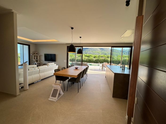 Image No.37-3 Bed Villa for sale