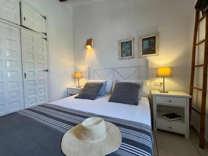 Image No.26-2 Bed Bungalow for sale