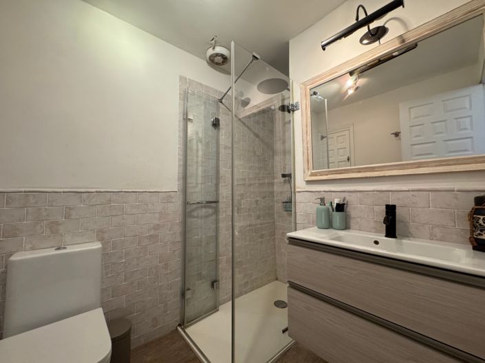 Image No.28-2 Bed Bungalow for sale