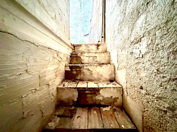 Image No.14-7 Bed Townhouse for sale