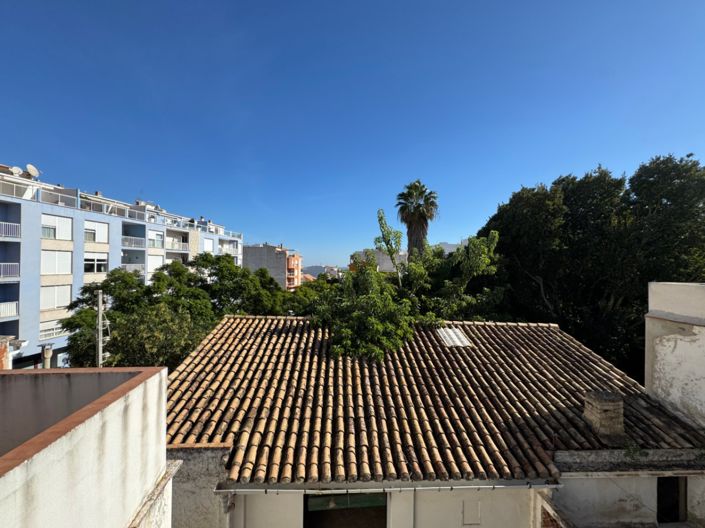 Image No.51-7 Bed Townhouse for sale