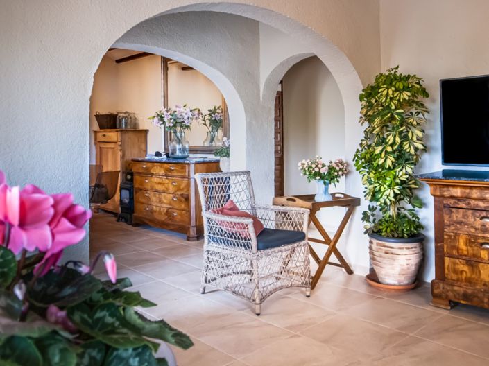 Image No.20-2 Bed Apartment for sale