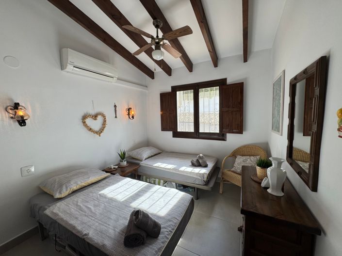 Image No.17-2 Bed Bungalow for sale