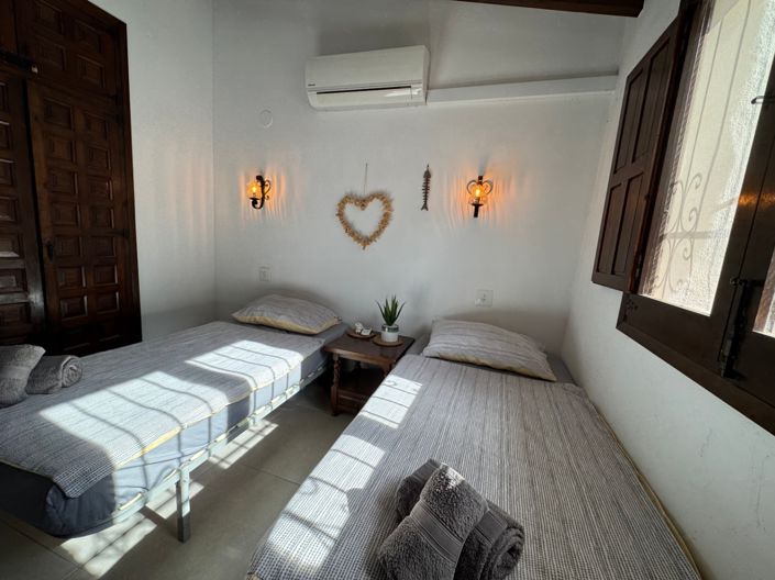 Image No.18-2 Bed Bungalow for sale