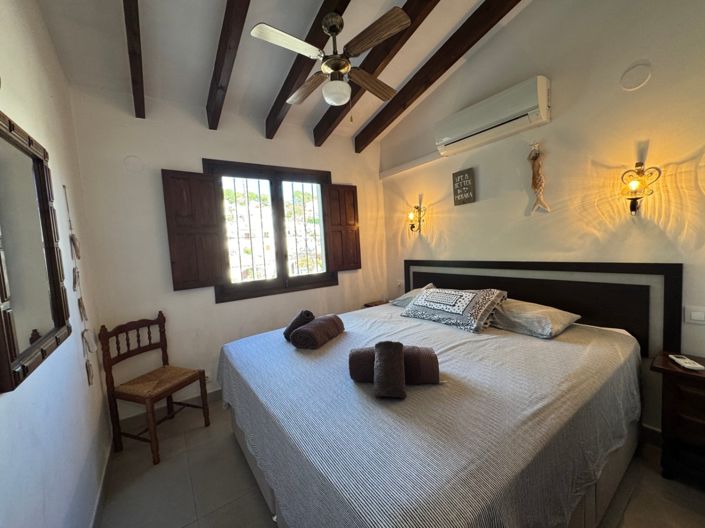 Image No.21-2 Bed Bungalow for sale