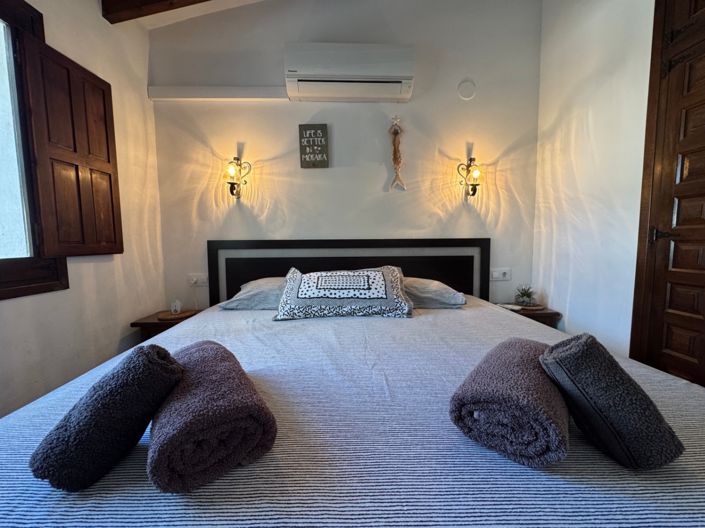 Image No.22-2 Bed Bungalow for sale