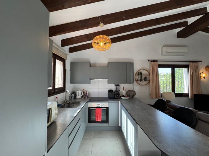 Image No.6-2 Bed Bungalow for sale