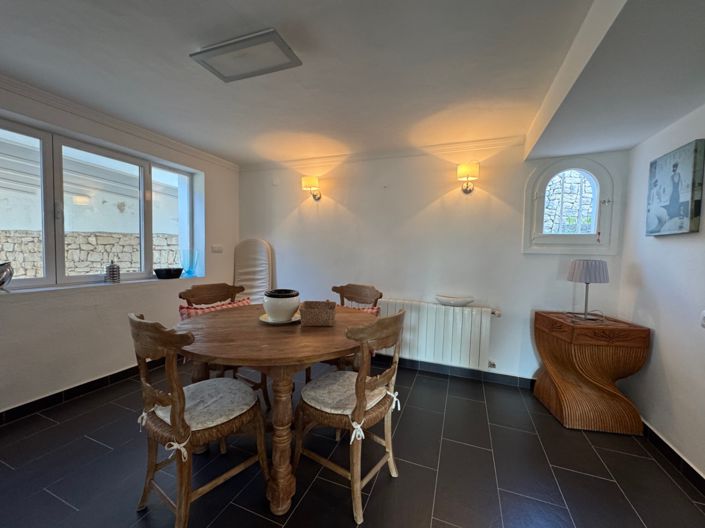 Image No.7-3 Bed Villa for sale